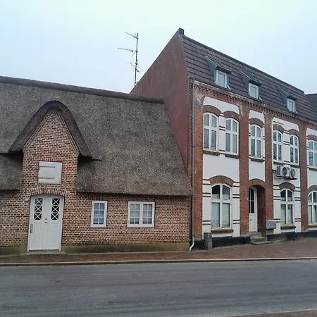 Mit 2 Zimmern Und Balkon Im Herzen Von Hoyer * Højer