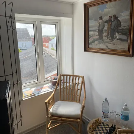 Mit 2 Zimmern Und Balkon Im Herzen Von Hoyer 아파트 Højer